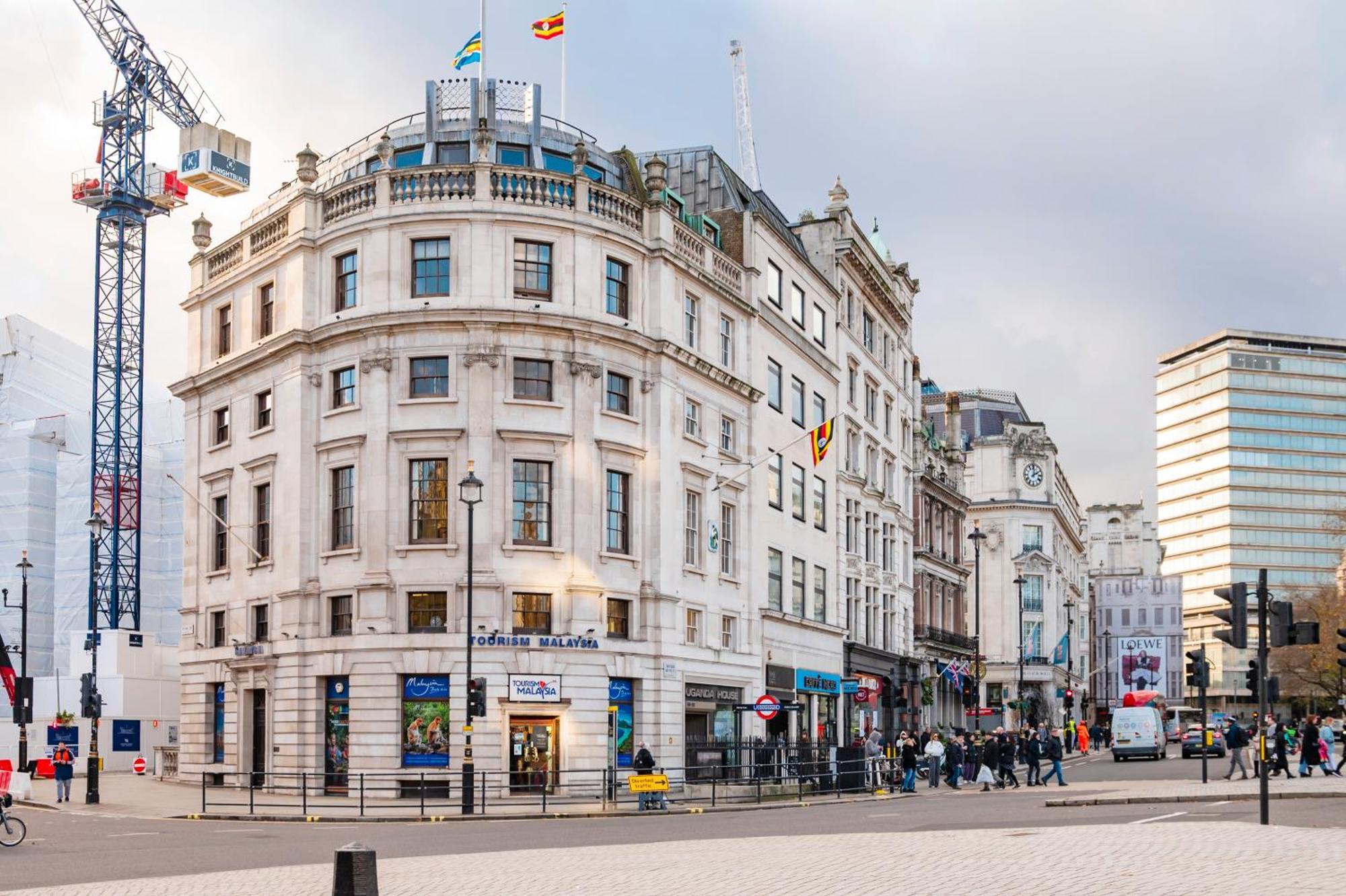 Welcome London - Trafalgar Square Exterior photo