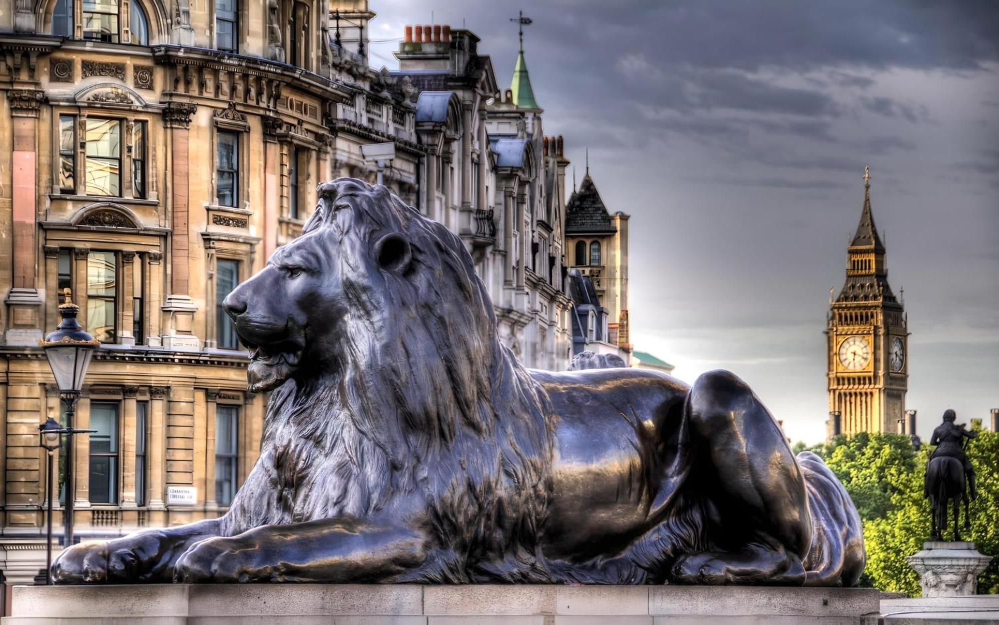 Welcome London - Trafalgar Square Exterior photo